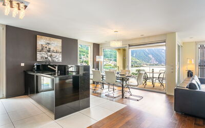 Le Belvédère D2.6 500.2: Meubilair, Interieur Ontwerp, Woonkamer, Kamerplant, Flooring, Hout, Verdieping, Hal, Condominium, Bloempot
