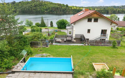 Zupanovice 100: Meubilair, Buitenmeubels, Stoel, Tuin, Backyard, Schaduw, Werf, Landscaping, Eco Hotel, Buitentafel