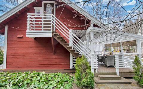 Ruokovirran Mökki: Hout, Huis, Huis, Verblijf, Veranda, Dak, Siding, Trap, Deur, Hardwood