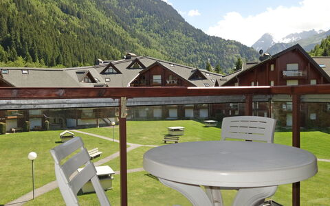 Les Contamines 500: Eigendom, Tafel, Huis, Bergketen, Berg, Verblijf, Meubilair, Dak, Heuvel Station, Onroerend Goed