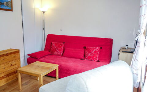 Les Contamines 500: Slaapkamer, Meubilair, Kamer, Bed, Eigendom, Interieur Ontwerp, Laken, Huis, Bed Frame, Gebouw