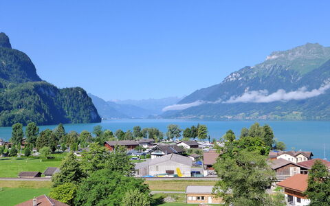 Brienz Sunset: Lucht, Water, Berg, Watervoorraden, Fabriek, Natuurlijk Landschap, Azure, Hoogland, Boom, Kust En Oceanic Landvormen