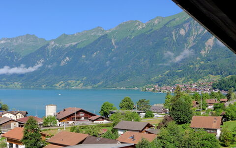 Brienz Sunset: Water, Lucht, Watervoorraden, Dag, Berg, Azure, Hoogland, Gebouw, Vegetation, Meer