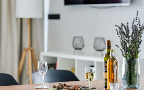 Inizio: Tafel, Tableware, Meubilair, Drinkware, Voedsel, Glaswerk, Dishware, Fabriek, Bord, Textiel