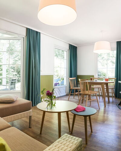 Lakeside Cottage Premium 601.10