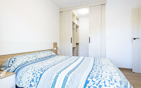Orion: Meubilair, Gebouw, Eigendom, Comfort, Azure, Deur, Bed Frame, Textiel, Huis