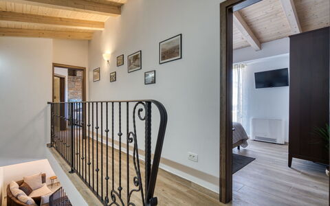 Rika: Fotolijst, Hout, Comfort, Interieur Ontwerp, Trap, Flooring, Verdieping, Woonkamer, Hal