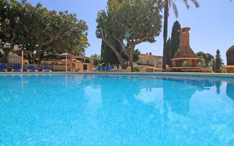 Las Cabañas: Water, Lucht, Eigendom, Zwembad, Fabriek, Azure, Boom, Vegetation, Vrije Tijd, Arecales