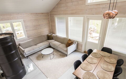 Villa Galdu a: Hout, Flooring, Interieur Ontwerp, Verdieping, Huis, Plafond, Meubilair, Woonkamer, Kamer, Lichte Inrichting