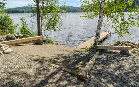 Kolin Kangastus Metsätähti 2: Bed, Meubilair, Slaapkamer, Interieur Ontwerp, Bedding, Laken, Flooring, Hout, Verdieping, Kamer