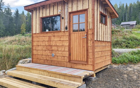 Kolin Kangastus Metsätähti 2: Bed, Meubilair, Slaapkamer, Interieur Ontwerp, Bedding, Laken, Flooring, Hout, Verdieping, Kamer