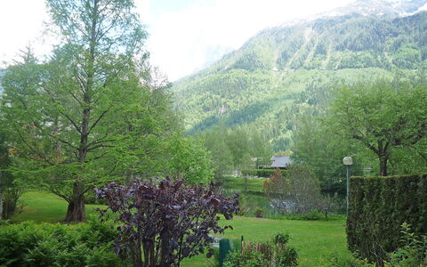 Chamonix - les Praz 100: Natuurlijk Landschap, Natuur, Heuvel Station, Hoogland, Groen, Boom, Vegetation, Bergachtig Landvormen, Natuurgebied, Berg