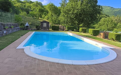 La Casa nel Borgo: Blauw, Zwembad, Samengesteld Materiaal, Toevlucht, Schaduw, Eco Hotel, Waterpartij, Hacienda, Landscaping, Thermae