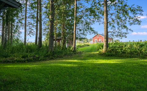 Kekkola: Bed, Meubilair, Slaapkamer, Interieur Ontwerp, Bedding, Laken, Flooring, Hout, Verdieping, Kamer