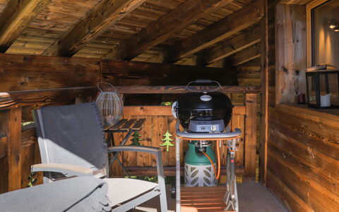 Chalet sans Soucis: Hout, Gebouw, Zolder, Straal, Verdieping, Hardwood, Flooring, Beits, Verblijf, Tafel