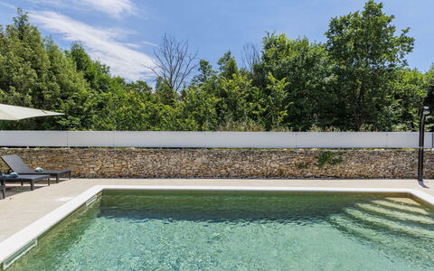 Marija: Zwembad, Samengesteld Materiaal, Tuin, Schaduw, Landscaping, Waterpartij, Ontwerp, Backyard, Daylighting, Toevlucht