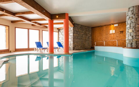 Vallandry 651: Eigendom, Water, Venster, Zwembad, Gebouw, Azure, Interieur Ontwerp, Verdieping, Vrije Tijd, Huis