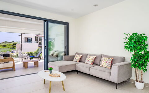 Mañanas Felices Iii: Meubilair, Interieur Ontwerp, Flooring, Bankstel, Verdieping, Muur, Woonkamer, Hout, Kamer, Tafel