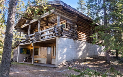 Napakymppi: Hout, Architectuur, Huis, Verblijf, Huis, Dak, Landelijk Gebied, Blokhut, Schaduw, Hardwood