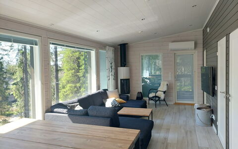 Rukan Rinnemaa a: Hout, Flooring, Meubilair, Interieur Ontwerp, Verdieping, Huis, Houten Vloer, Plafond, Woonkamer, Hardwood
