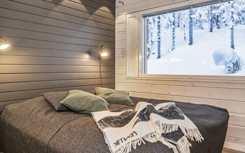 Rukan Rinnemaa a: Hout, Plafond, Interieur Ontwerp, Huis, Verdieping, Slaapkamer, Lichte Inrichting, Hardwood, Bed, Houten Vloer
