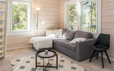 Kitkanvee 1: Meubilair, Flooring, Interieur Ontwerp, Verdieping, Houten Vloer, Hout, Bankstel, Woonkamer, Huis, Kamer