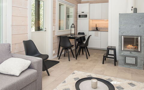 Kitkanvee 1: Hout, Flooring, Interieur Ontwerp, Verdieping, Meubilair, Huis, Kamer, Houten Vloer, Appartement, Woonkamer