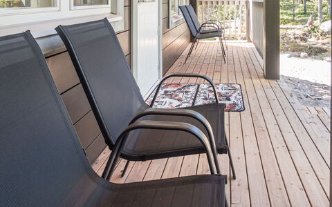 Kitkanvee 1: Hout, Meubilair, Buitenmeubels, Flooring, Verdieping, Veranda, Houten Vloer, Hardwood, Dek, Stoel