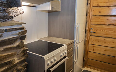Hakojärven Kelomajat 2: Hout, Flooring, Major Appliance, Verdieping, Keuken, Toestel Van De Keuken, Plafond, Kamer, Beits, Cabinetry