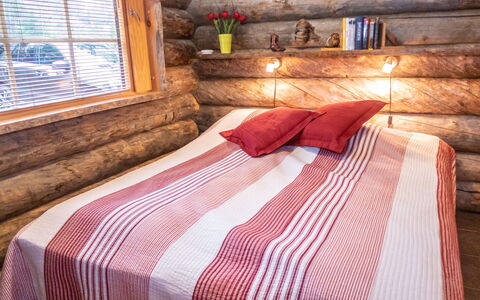 Rukanhippu: Hout, Slaapkamer, Interieur Ontwerp, Textiel, Bed, Linens, Meubilair, Laken, Bedding, Kamer