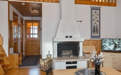 Siulapalkinen a 4: Hout, Meubilair, Interieur Ontwerp, Flooring, Plafond, Verdieping, Kamer, Houten Vloer, Woonkamer, Hardwood