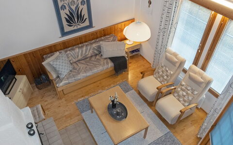 Siulapalkinen a 4: Meubilair, Interieur Ontwerp, Flooring, Verdieping, Hout, Bankstel, Appartement, Kamer, Woonkamer, Verlichting