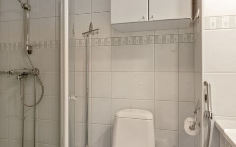 Nuovo Casa a: Verblijf, Huis, Huis, Garden Gebouwen, Siding, Blokhut, Boerderij, Landgoed, Schuur, Werf
