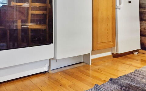 Kuopiokero: Balkon, Appartement, Schaduw, Glas, Condominium, Leuning, Veranda, Daylighting, Dek, Buitenmeubels