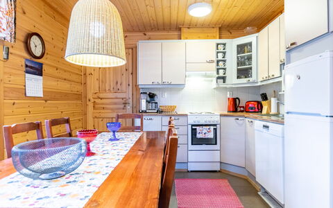 Tulikettu 1: Verblijf, Huis, Huis, Garden Gebouwen, Siding, Blokhut, Boerderij, Landgoed, Schuur, Werf