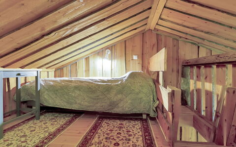 Luppokero 1: Verdieping, Flooring, Hout, Slaapkamer, Plafond, Meubilair, Interieur Ontwerp, Bed, Kamer, Zolder