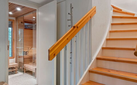 Sallan Lumous B: Landelijk Gebied, Heuvel Station, Dorp, Bergketen, Vallei, Bergdorp, Alpen, Eco Hotel, Balkon, Hotel