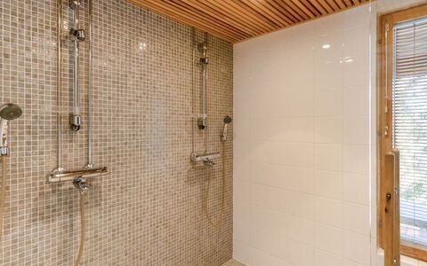 Sallan Lumous B: Flooring, Hout, Plafond, Loodgieterswerkinrichting, Verdieping, Douchekop, Interieur Ontwerp, Loodgieter, Badkamer, Douche