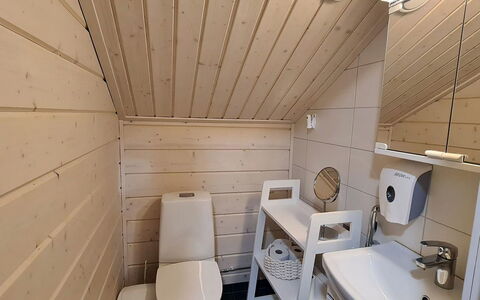 Himoksen Keiju 1: Bed, Meubilair, Slaapkamer, Interieur Ontwerp, Bedding, Laken, Flooring, Hout, Verdieping, Kamer