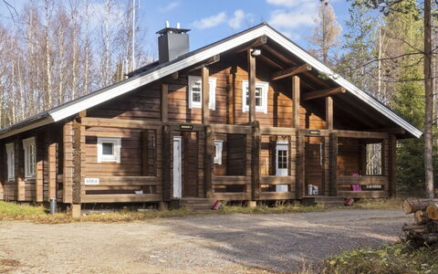 Kranni 2: Venster, Huis, Hout, Huis, Siding, Verblijf, Dak, Freezing, Schuifraam, Helling