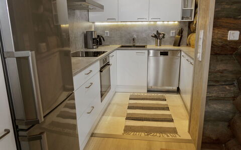 Agenttimajat 1: Toestel Van De Keuken, Keuken, Countertop, Flooring, Major Appliance, Meubilair, Cabinetry, Verdieping, Interieur Ontwerp, Hout