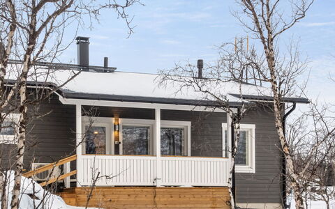 Willa Kiiruna: Hout, Huis, Verblijf, Hardwood, Veranda, Beits, Siding, Freezing, Plank, Schuifraam
