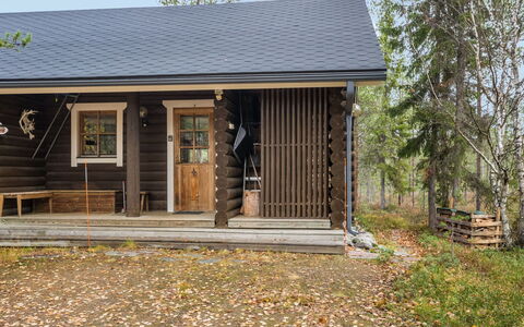Henkari B: Verblijf, Huis, Huis, Garden Gebouwen, Siding, Blokhut, Boerderij, Landgoed, Schuur, Werf