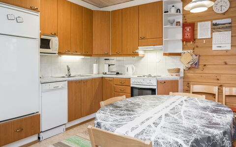 Kuukkeli: Verblijf, Huis, Huis, Garden Gebouwen, Siding, Blokhut, Boerderij, Landgoed, Schuur, Werf