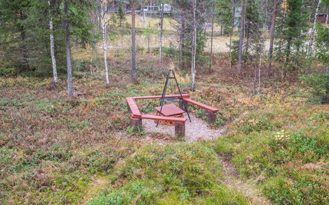 Isokuru 3: Hout, Verblijf, Huis, Huis, Deur, Hardwood, Garden Gebouwen, Beits, Blokhut, Plank