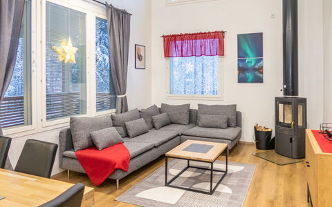 Saukonpesä B: Meubilair, Interieur Ontwerp, Flooring, Verdieping, Hout, Bankstel, Woonkamer, Houten Vloer, Kamer, Verlichting