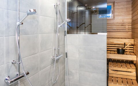 Saukonpesä B: Flooring, Loodgieterswerkinrichting, Interieur Ontwerp, Verdieping, Badkamer, Douchekop, Douche, Tegel, Loodgieter, Douchestang