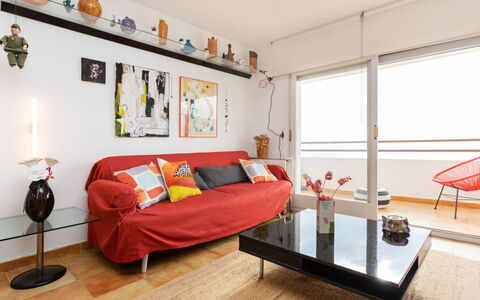 Geminis: Lucht, Wolk, Gebouw, Fabriek, Boom, Venster, Straatlantaarn, Stedelijk Ontwerp, Land Lot, Woongebied
