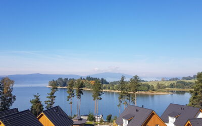 Lakeside Village 29