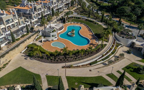 Vilamoura 171: Stedelijk Ontwerp, Tuin, Landscaping, Toevlucht, Vogelperspectief, Badplaats, Park, Hacienda, Luchtfotografie